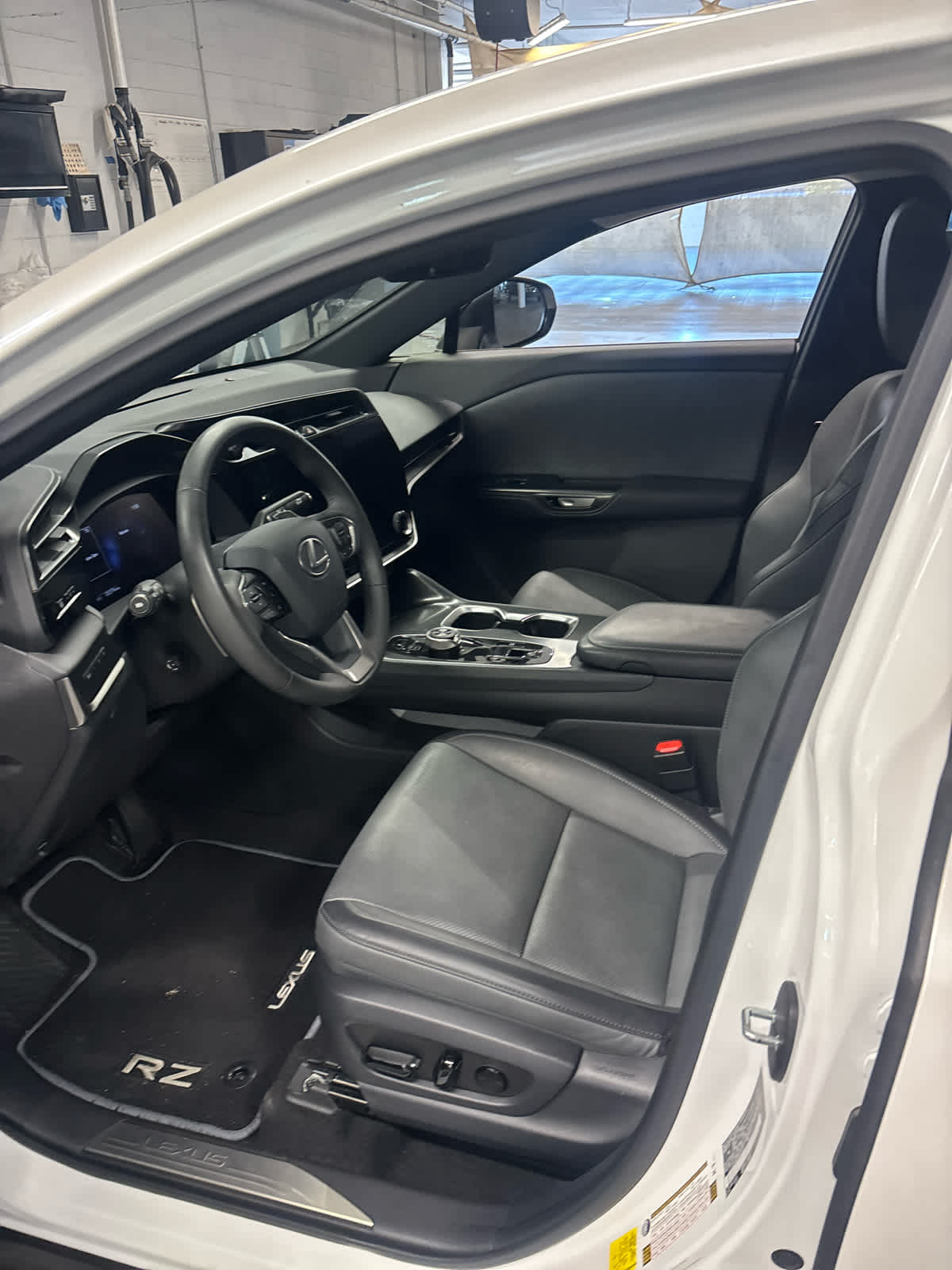 2024 Lexus RZ 450e Premium