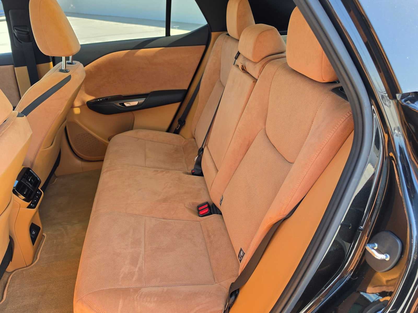 2023 Lexus RZ 450e Luxury