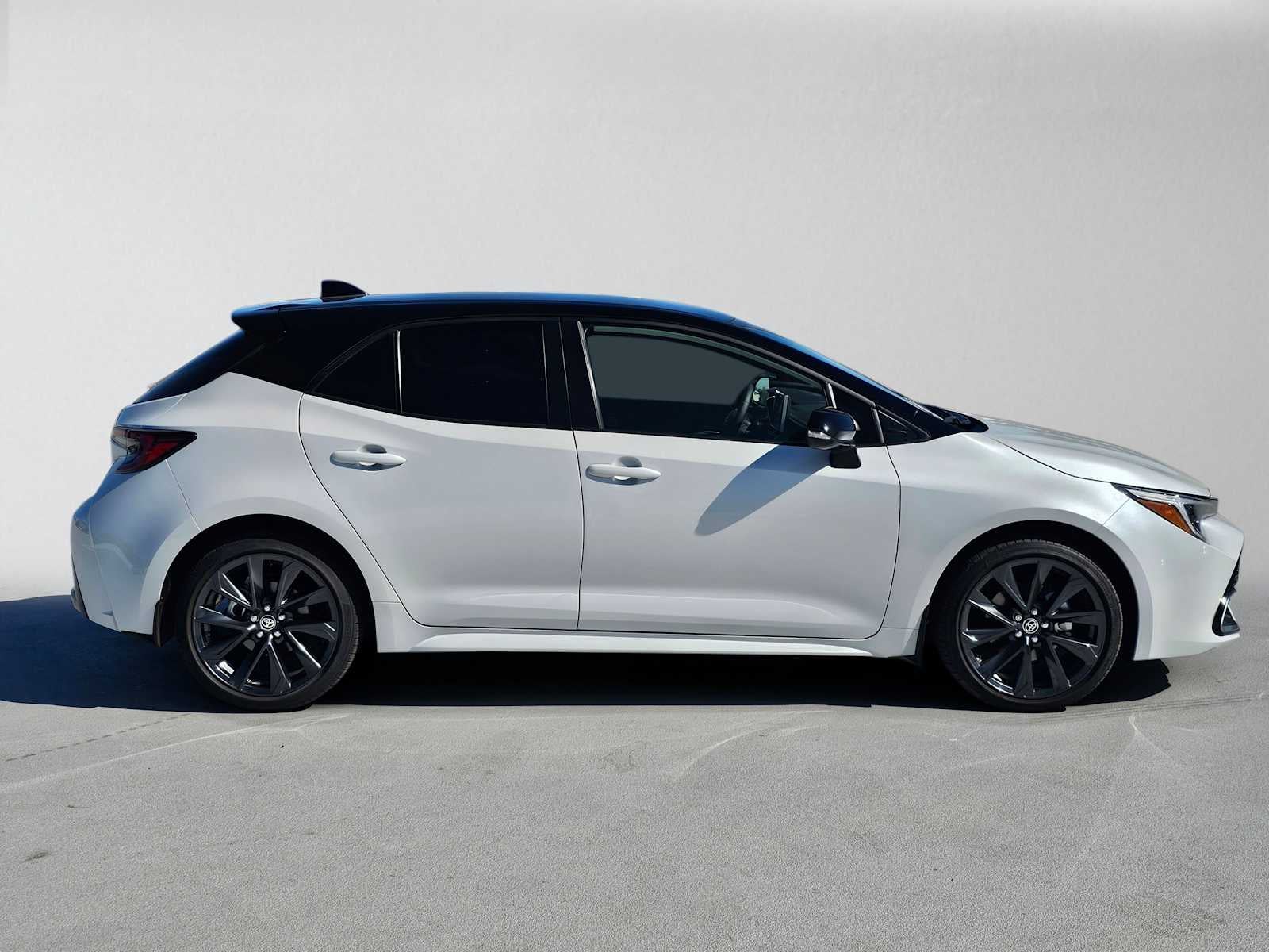 2025 Toyota Corolla Hatchback XSE