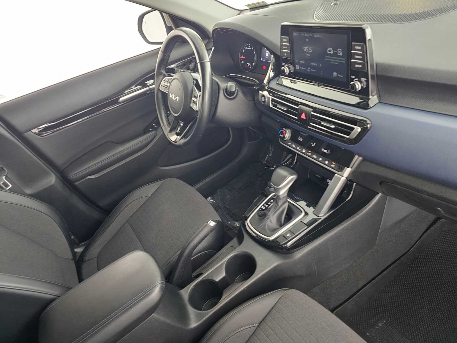 2023 Kia Seltos S