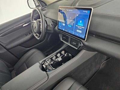 2023 VinFast VF 8 Eco