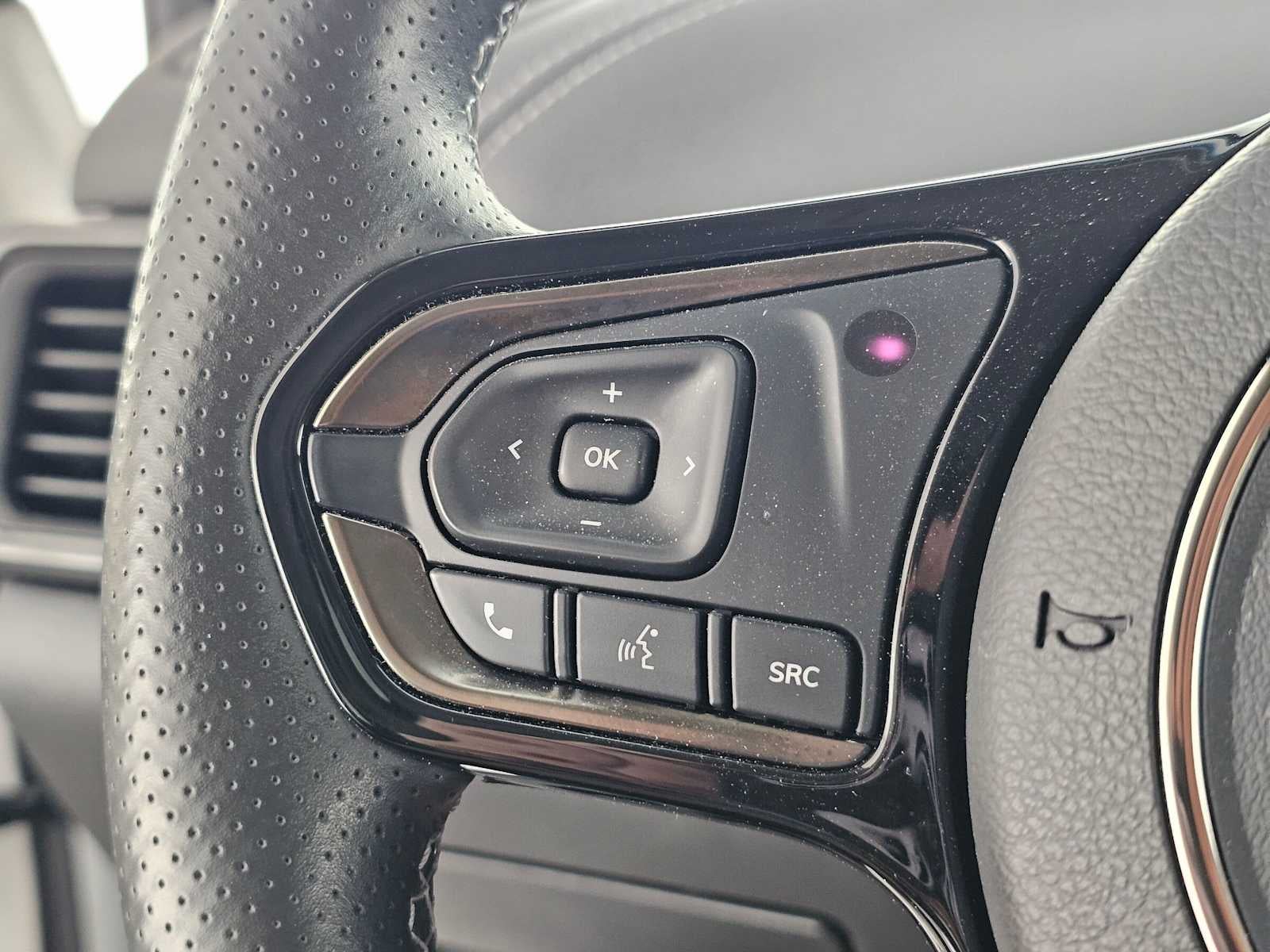2023 VinFast VF 8 Eco