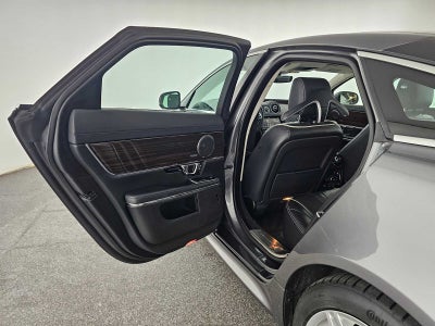 2019 Jaguar XJ XJ R-Sport