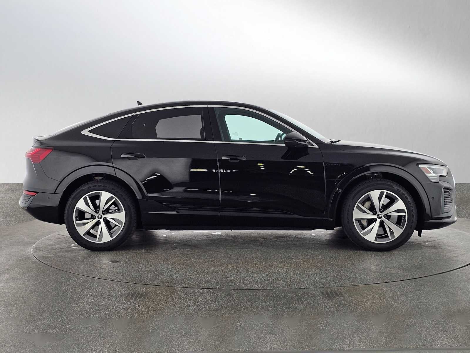 2024 Audi Q8 e-tron Sportback S line Premium Plus