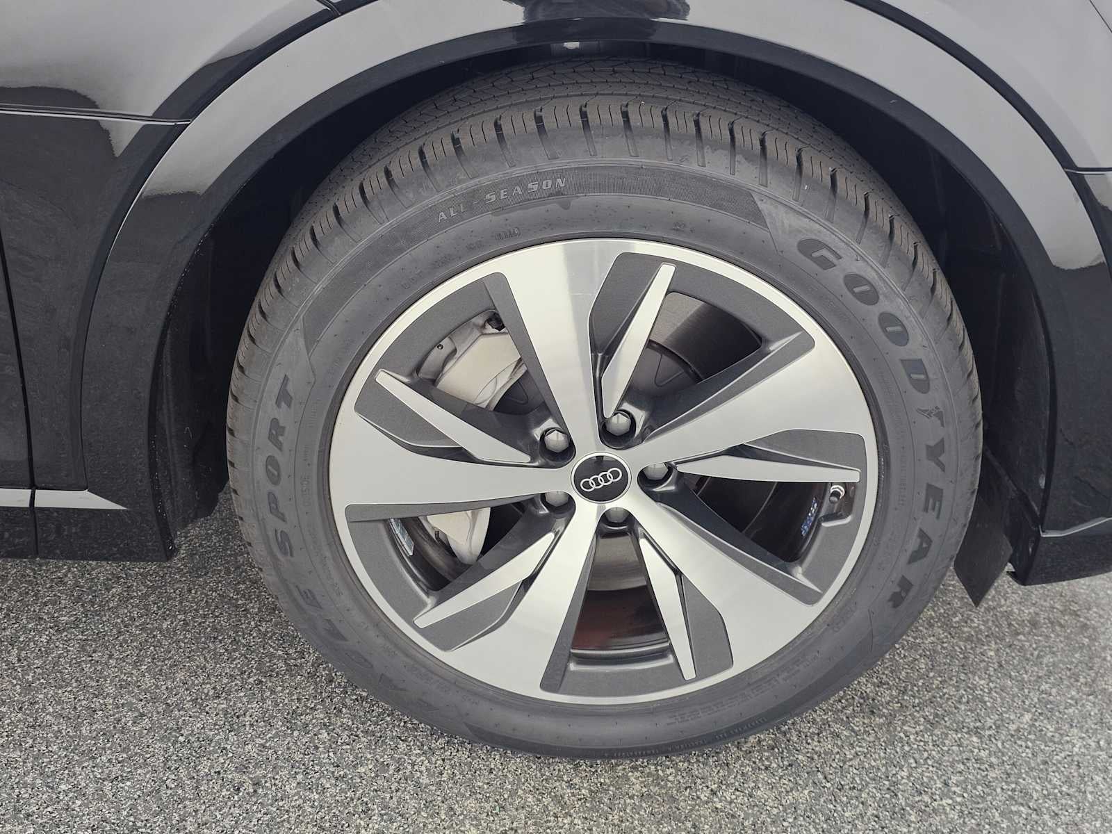 2024 Audi Q8 e-tron Sportback S line Premium Plus