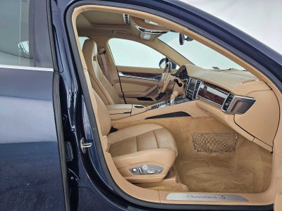 2013 Porsche Panamera 4S