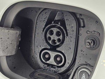 2024 Porsche Macan Electric 4