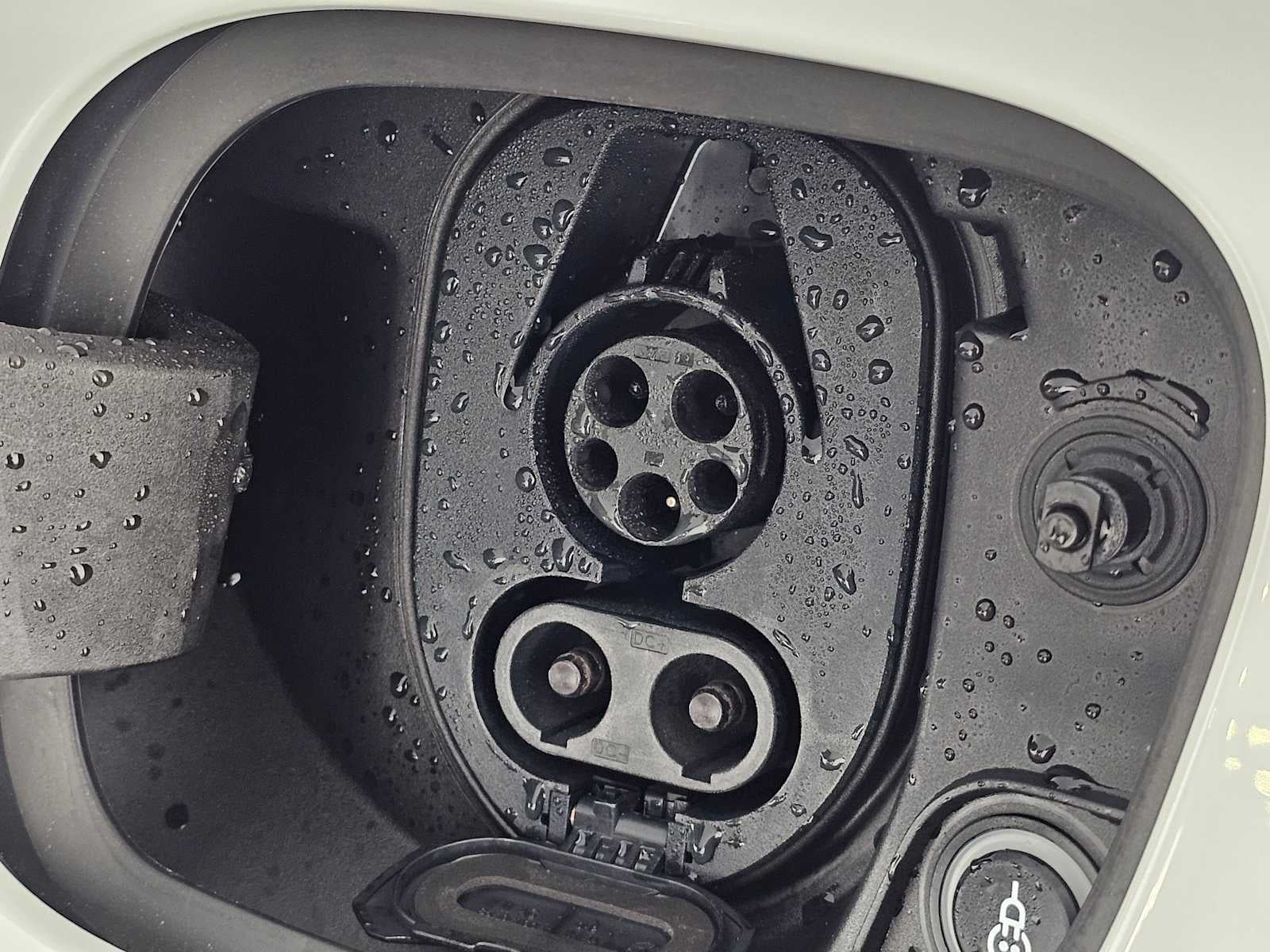 2024 Porsche Macan Electric 4