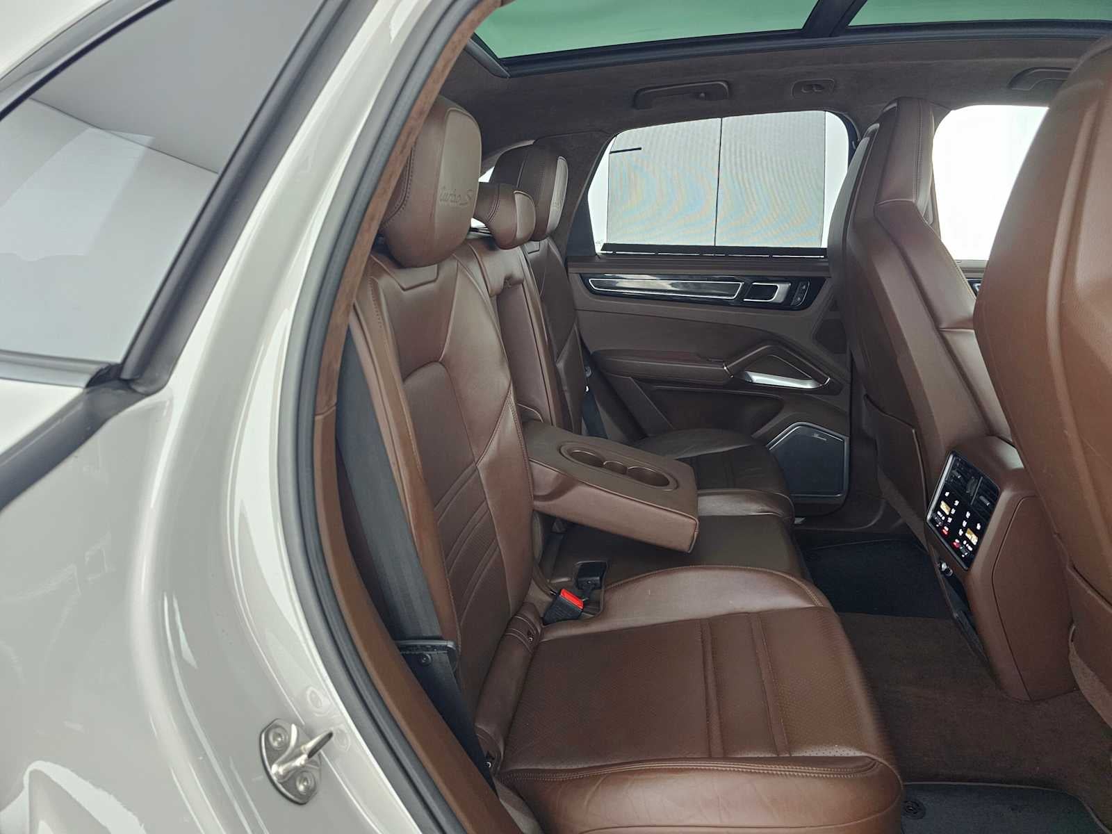 2022 Porsche Cayenne Turbo S E-Hybrid