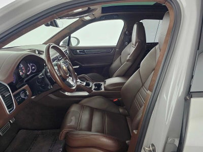 2022 Porsche Cayenne Turbo S E-Hybrid