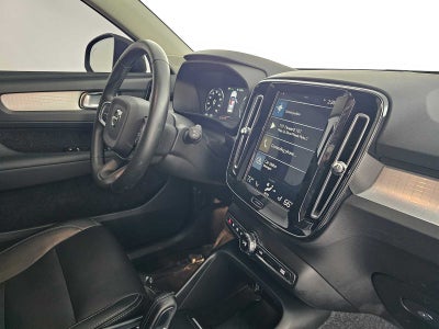2019 Volvo XC40 Momentum