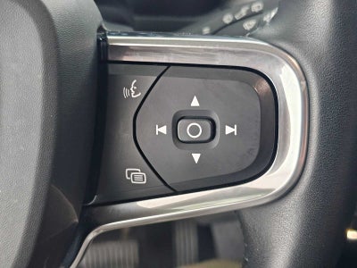 2019 Volvo XC40 Momentum