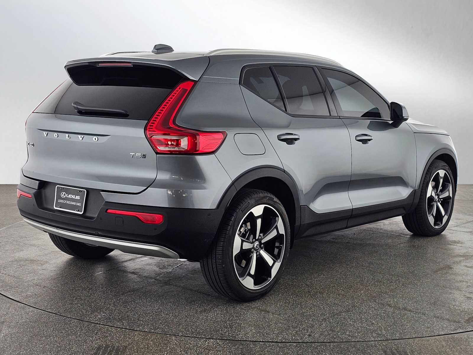 2019 Volvo XC40 Momentum
