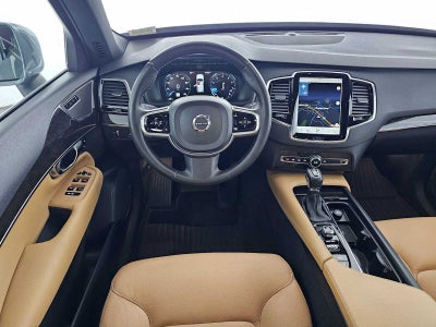 2018 Volvo XC90 Momentum