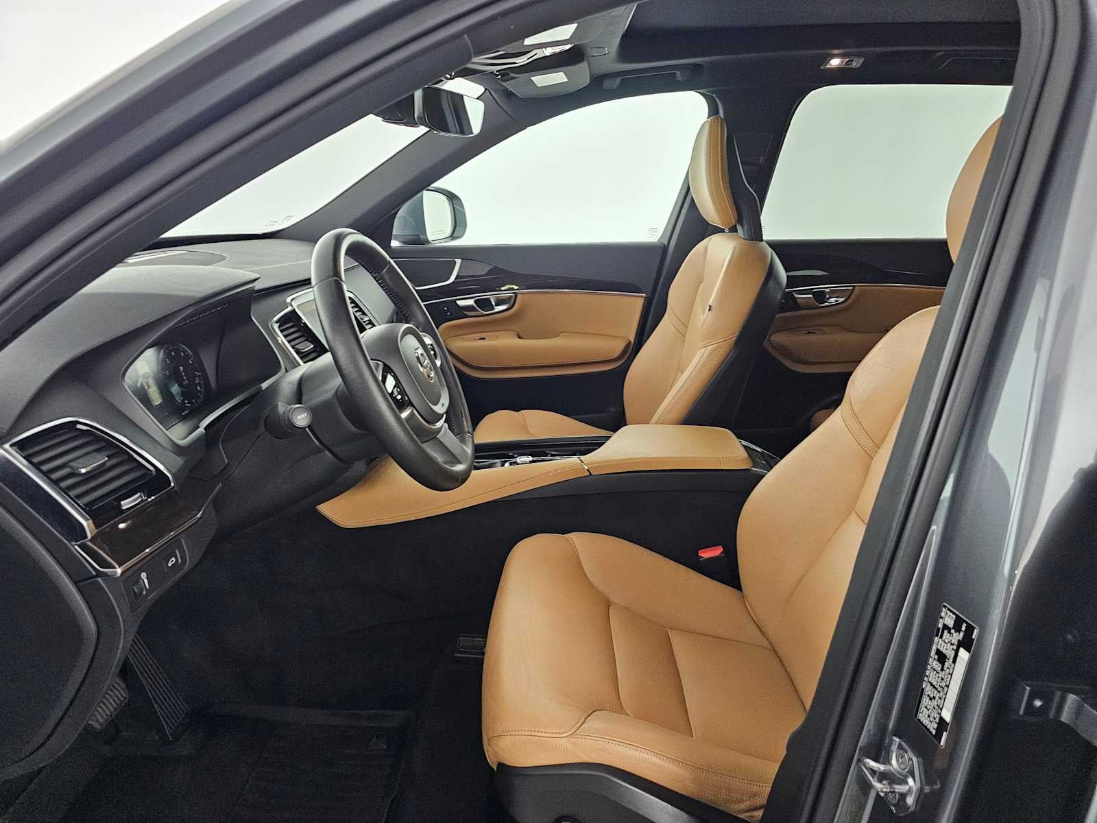 2018 Volvo XC90 Momentum