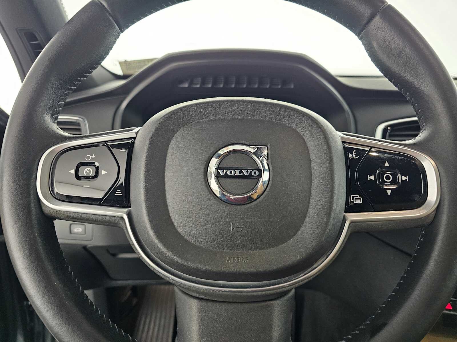 2018 Volvo XC90 Momentum