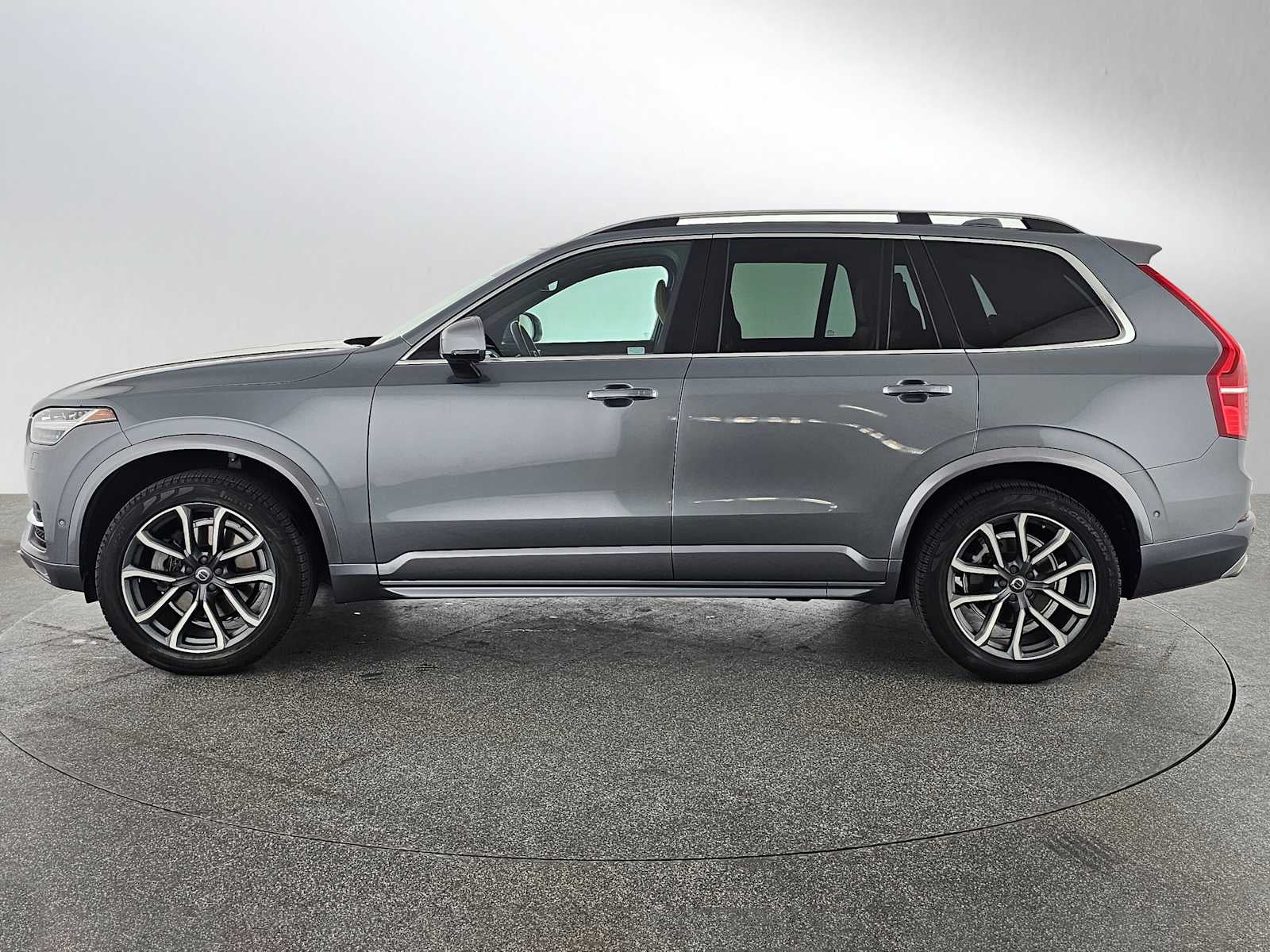 2018 Volvo XC90 Momentum