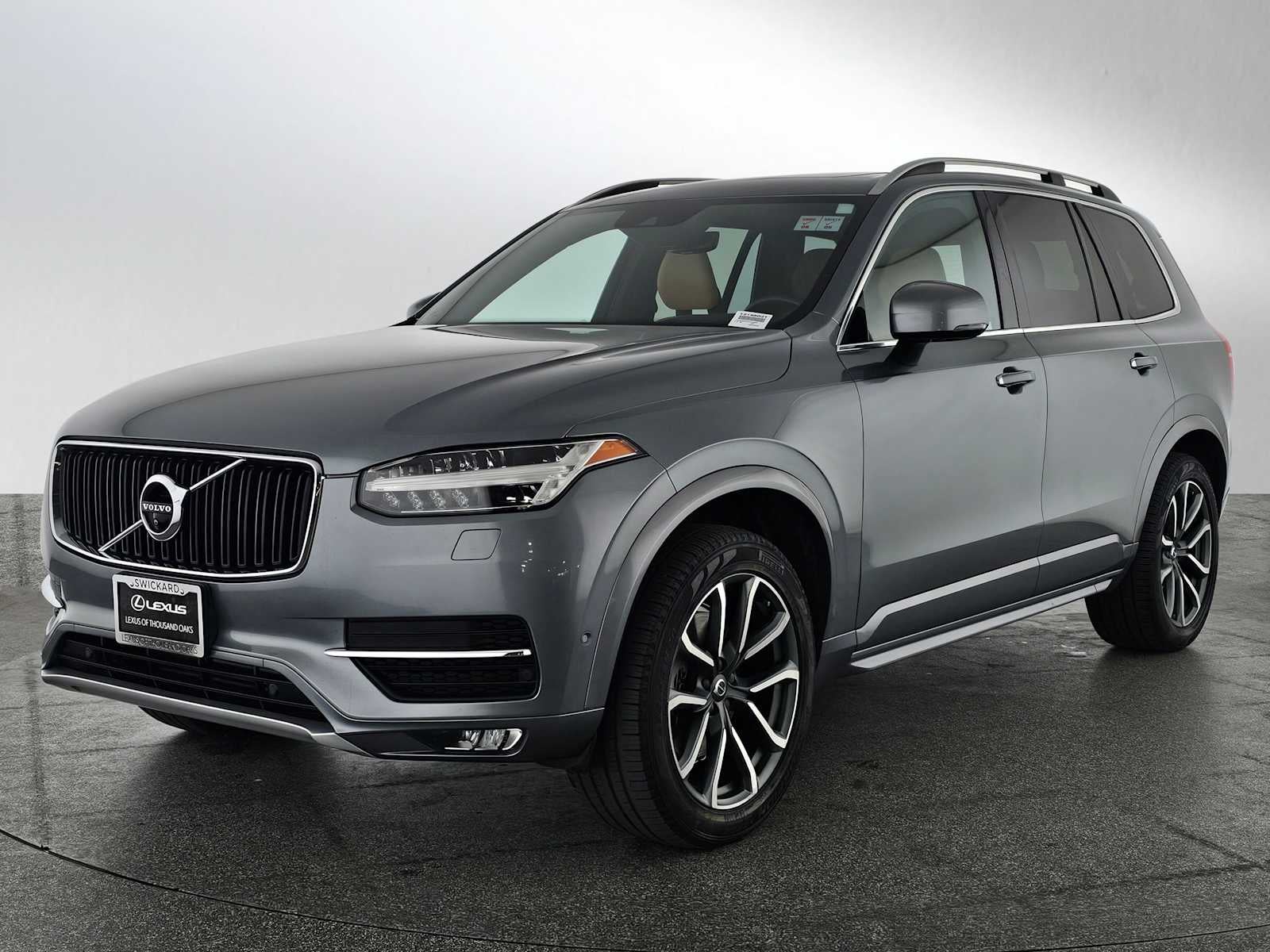 2018 Volvo XC90 Momentum