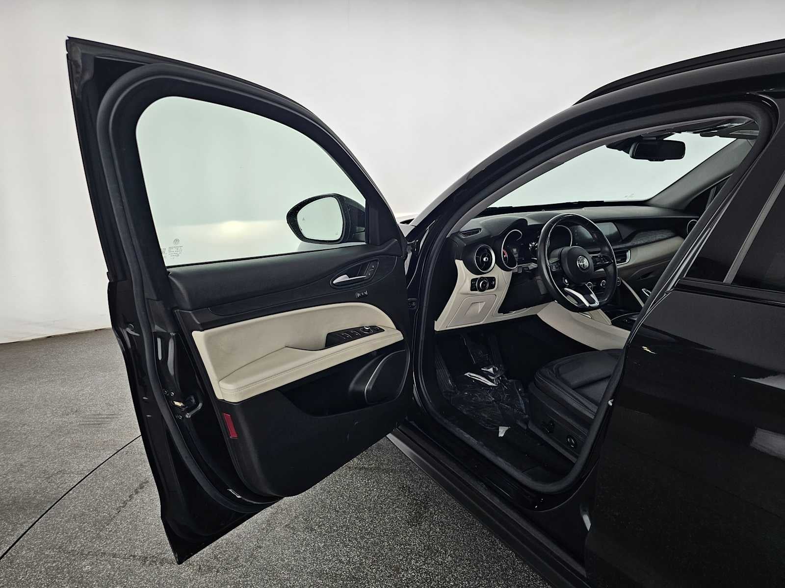 2020 Alfa Romeo Stelvio RWD