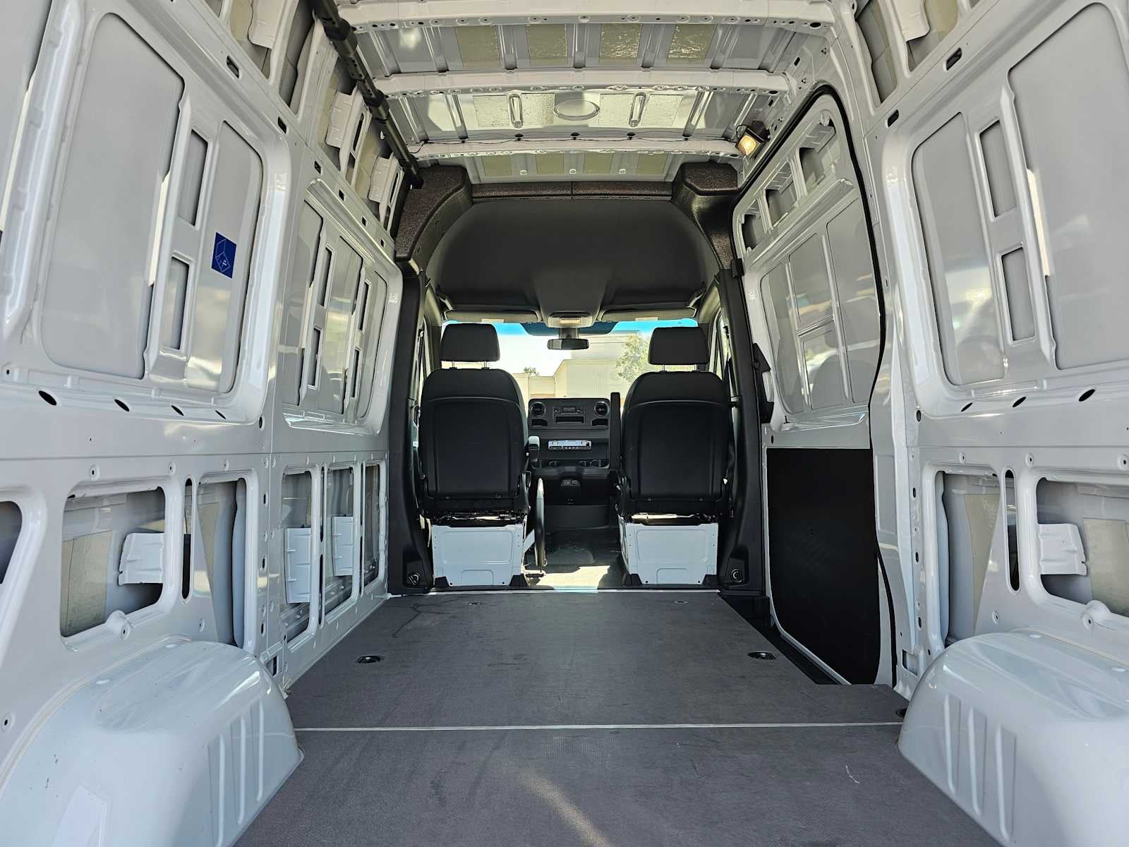 2025 Mercedes-Benz Sprinter Cargo Van 2500 Standard Roof I4 Diesel 144 RWD