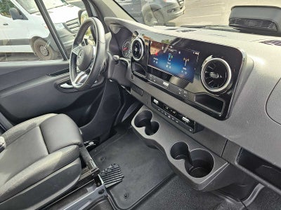 2025 Mercedes-Benz Sprinter Cargo Van 2500 Standard Roof I4 Diesel HO 144" RWD