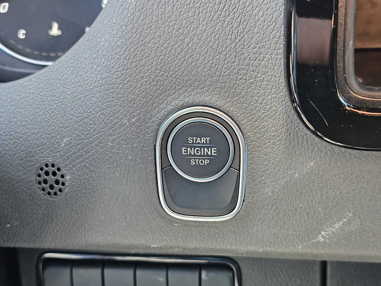 2026 Mercedes-Benz Sprinter 2500 Standard Roof I4 Diesel HO 144 RWD