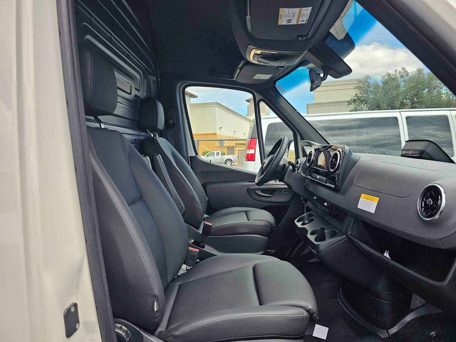 2025 Mercedes-Benz Sprinter Cargo Van 2500 High Roof I4 Diesel HO 170 RWD